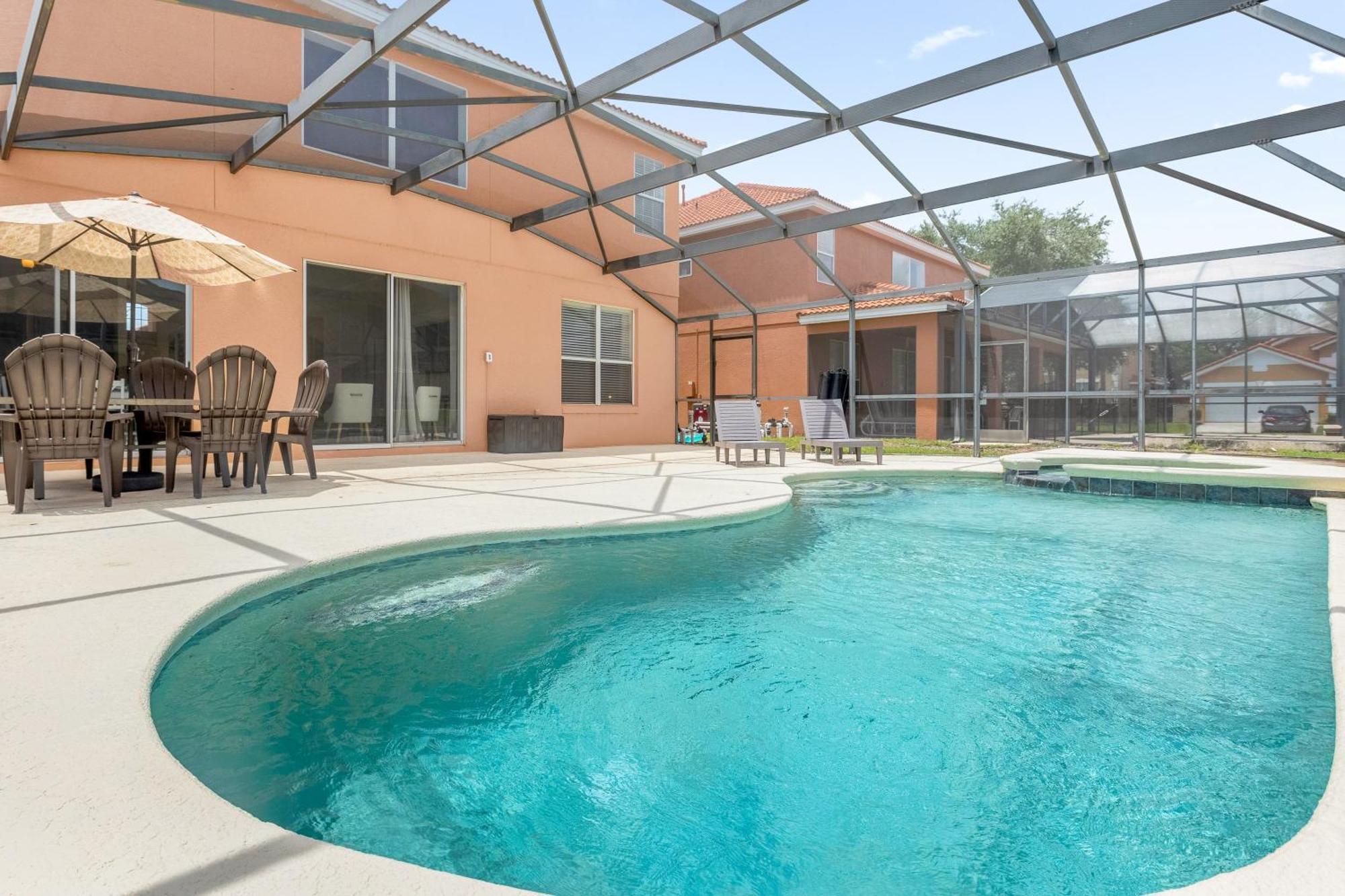 Large Spacious Home W Private Pool & Hot Tub Davenport Exterior foto